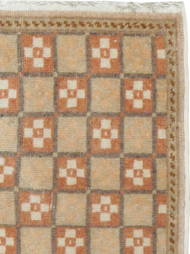 Antique Turkish Sivas Rug, No.17337 - Staging
