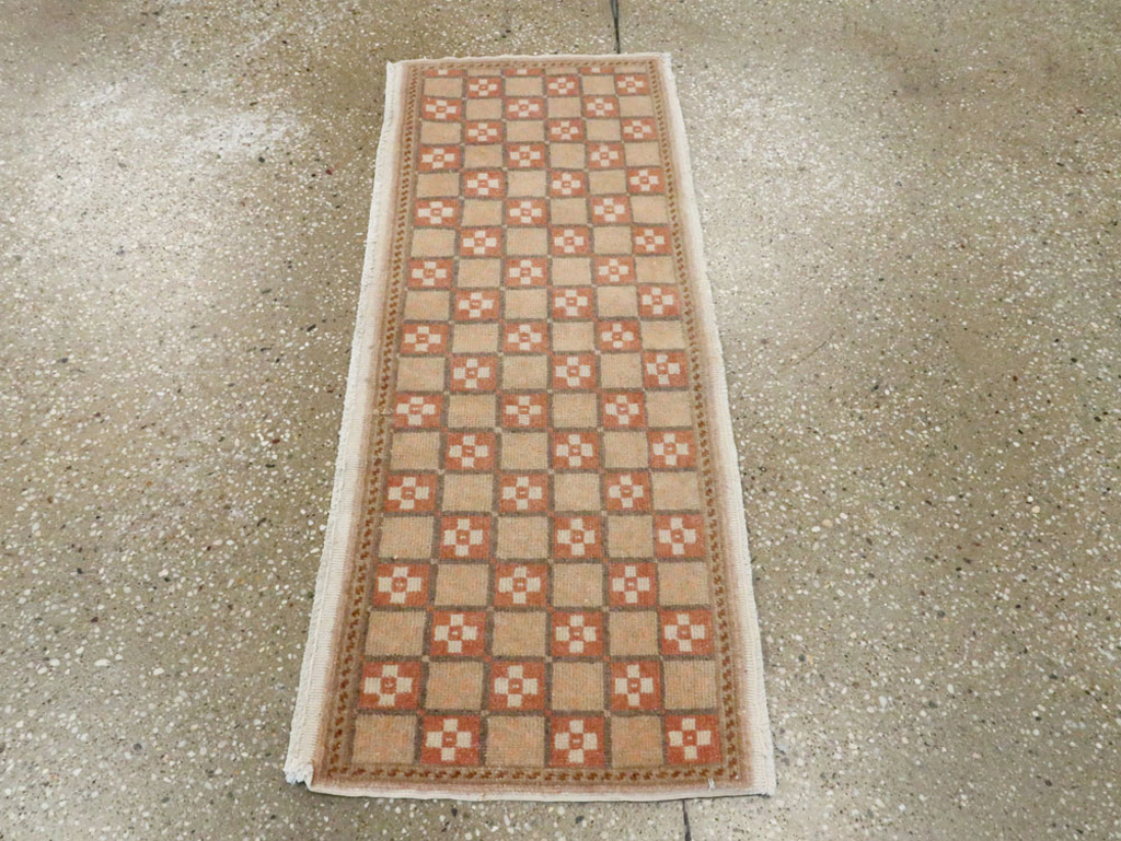 Antique Turkish Sivas Rug, No.17337 - Staging