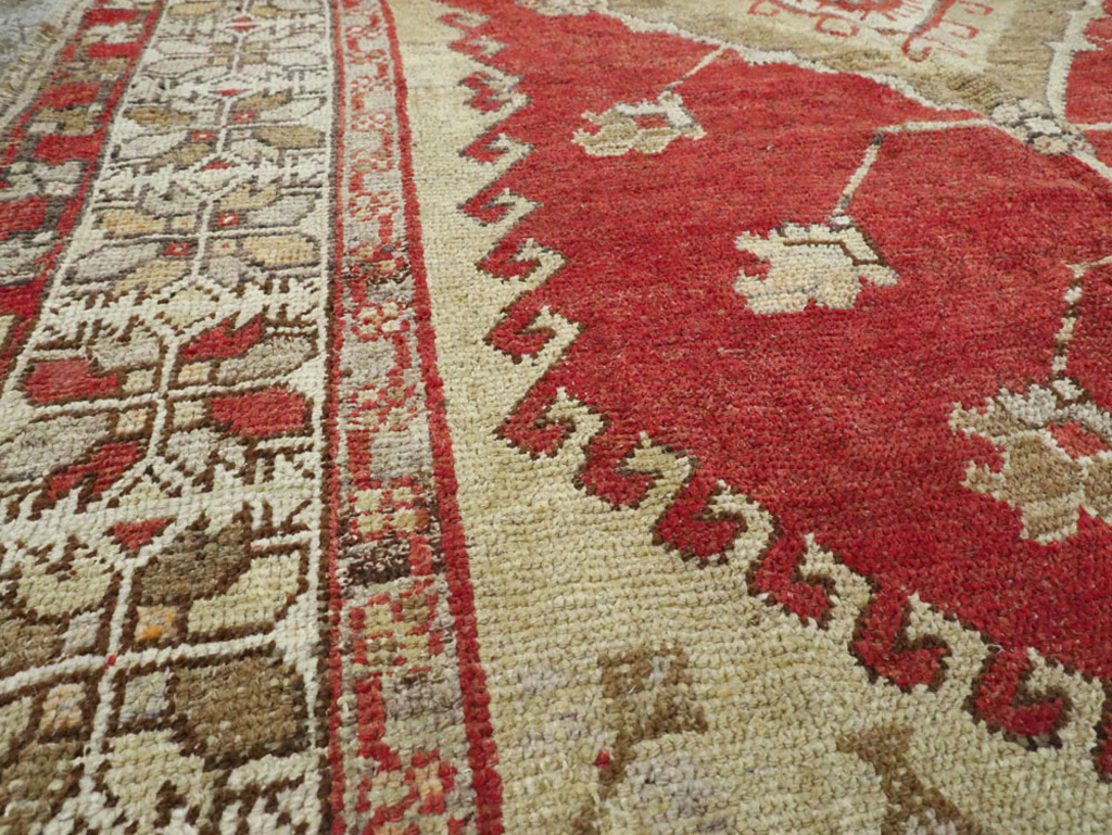 Antique Oushak Carpet, No.17376 - Staging