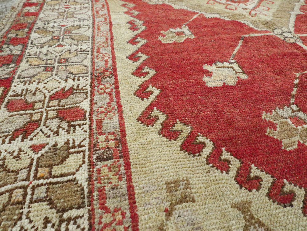 Antique Oushak Carpet, No.17376 - Staging