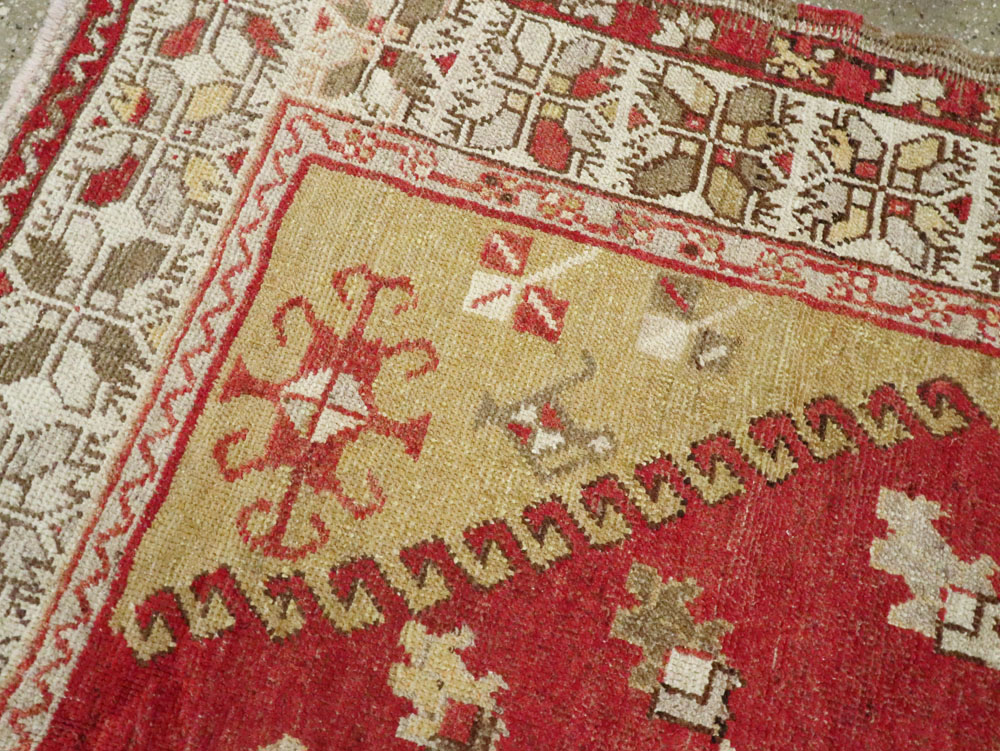 Antique Oushak Carpet, No.17376 - Staging