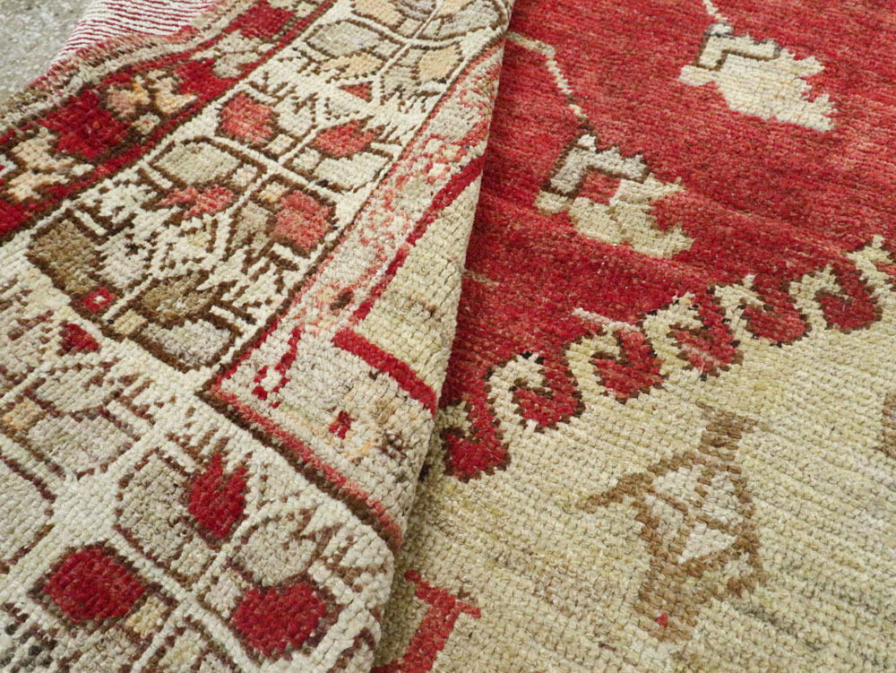 Antique Oushak Carpet, No.17376 - Staging