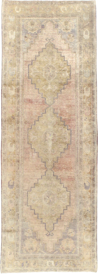Vintage Turkish Oushak Rug, No.17403 - Staging