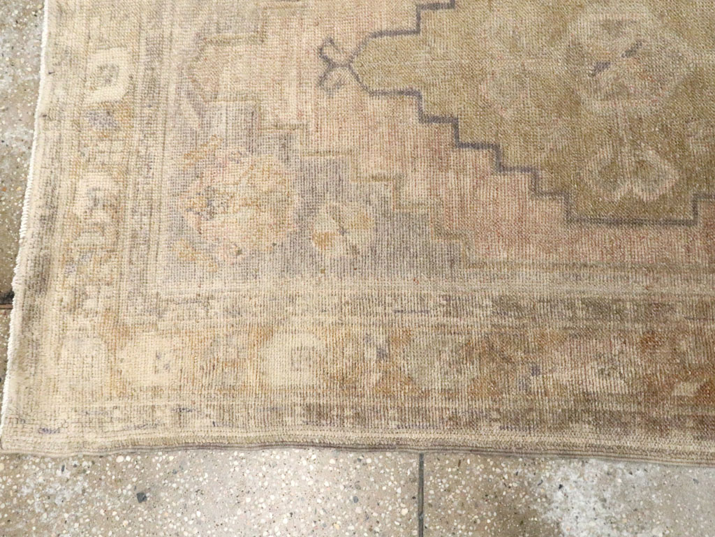 Vintage Turkish Oushak Rug, No.17403 - Staging