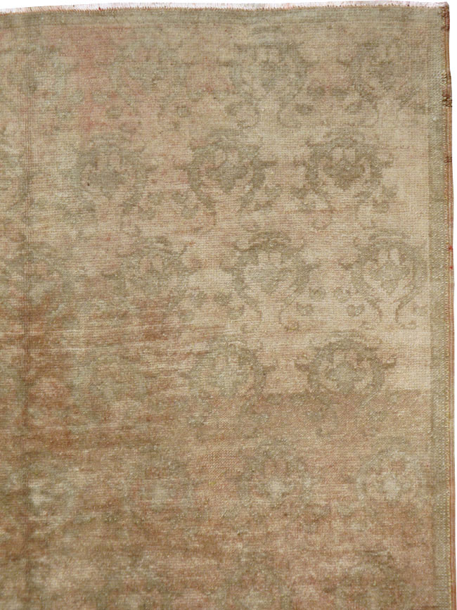 Vintage Turkish Anatolian Carpet, No.17429 - Staging