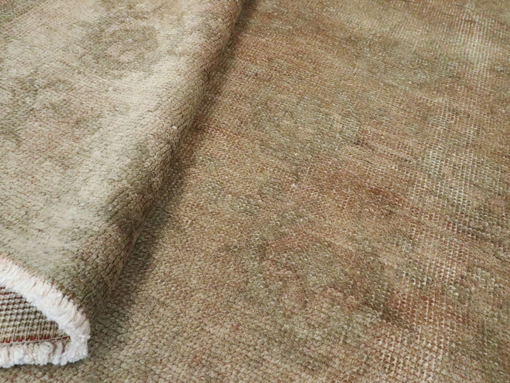 Vintage Turkish Anatolian Carpet, No.17429 - Staging