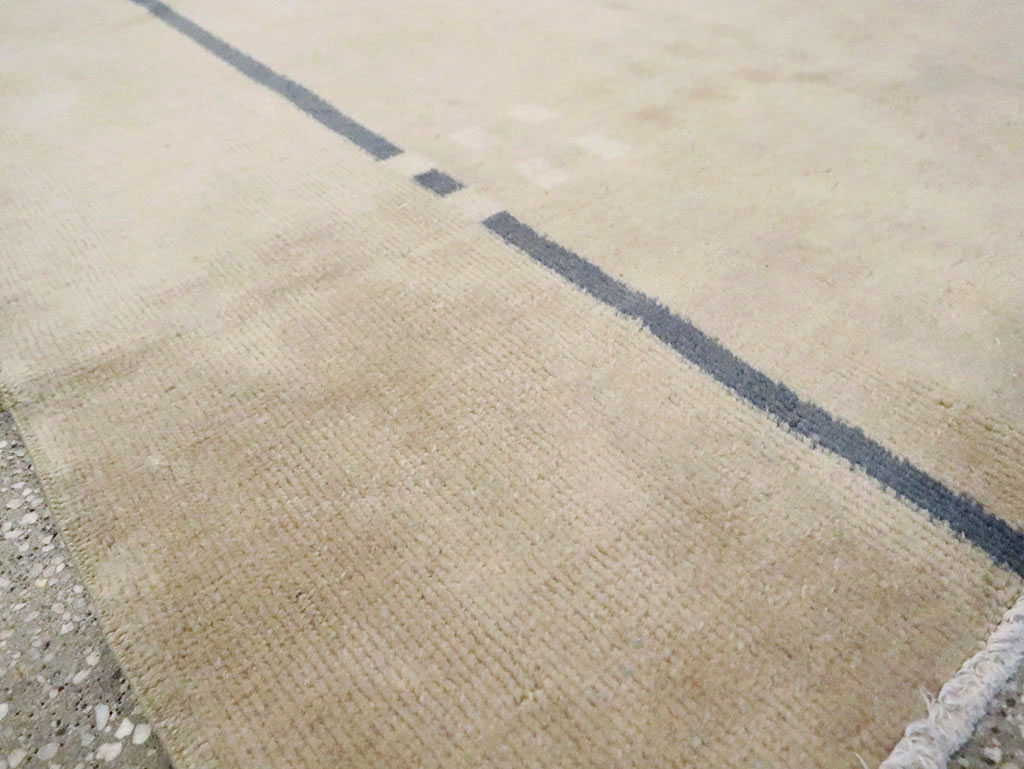 Vintage Turkish Anatolian Modernist Rug, No.17430 - Staging