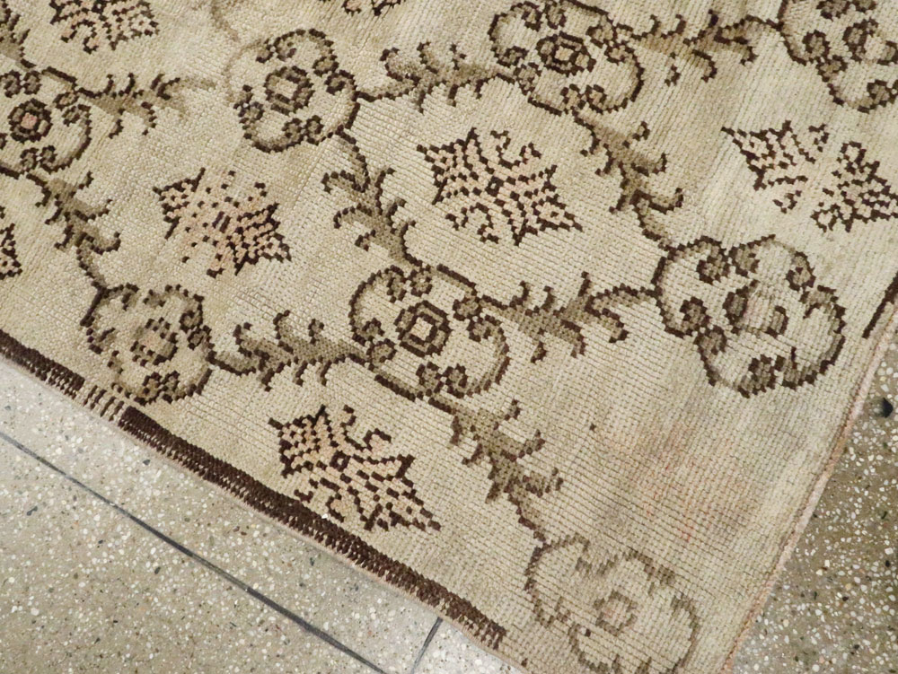 Vintage Turkish Anatolian Rug, No.17435 - Staging