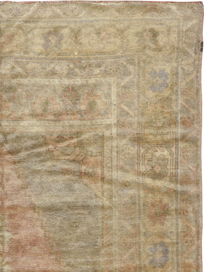 Vintage Turkish Oushak Rug, No.17436 - Staging
