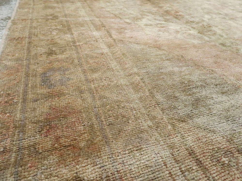 Vintage Turkish Oushak Rug, No.17436 - Staging