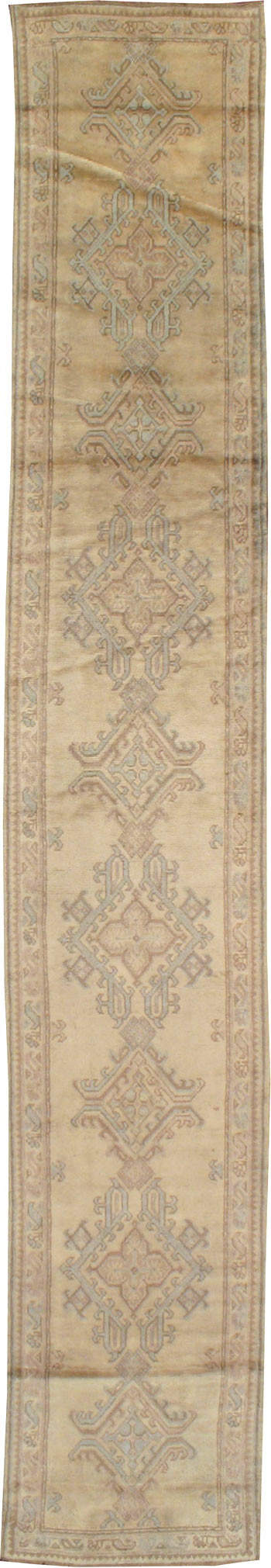 Antique Turkish Oushak Runner, No.17555 - Staging