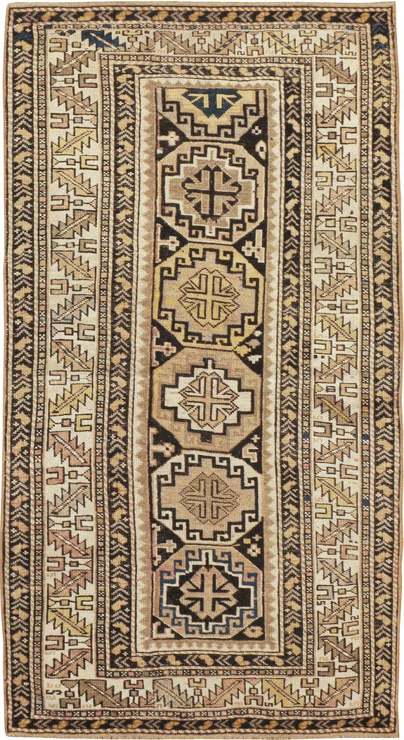 Antique Caucasian Shirvan Rug, No.17560 - Staging