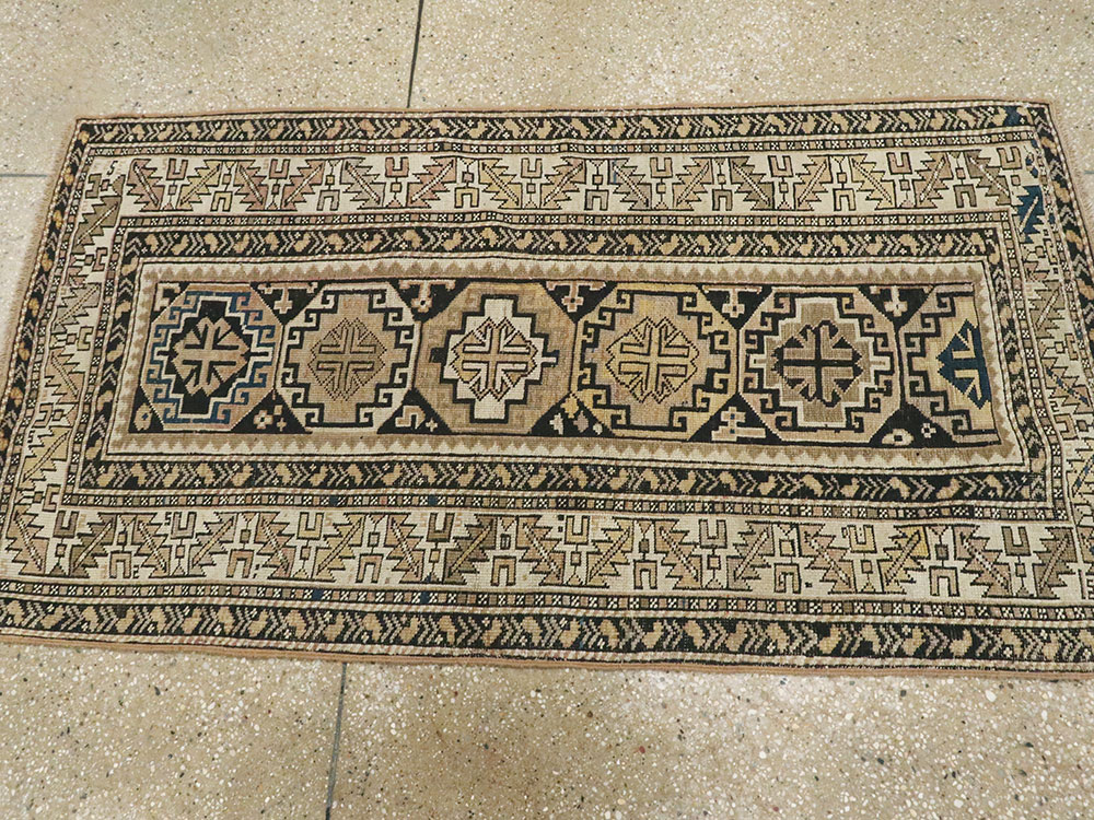 Antique Caucasian Shirvan Rug, No.17560 - Staging