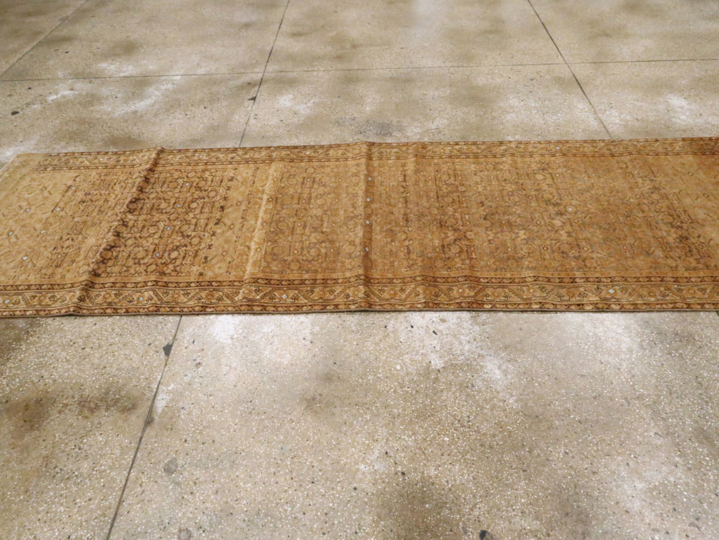 Antique Malayer Runner, No.17566 - Staging