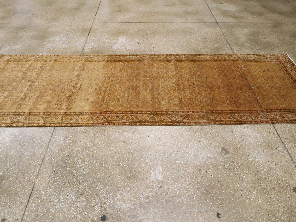 Antique Malayer Runner, No.17566 - Staging