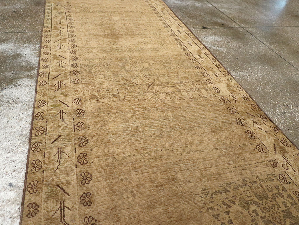 Vintage Persian Malayer Runner, No.17588 - Staging