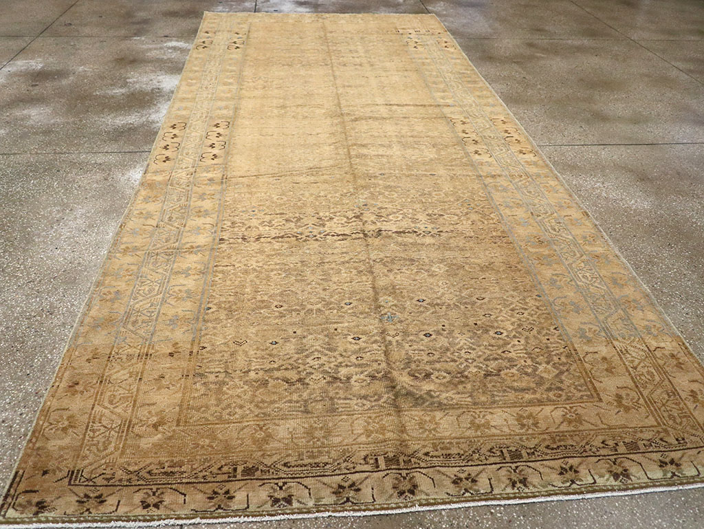 Vintage Persian Malayer Carpet, No.17592 - Staging