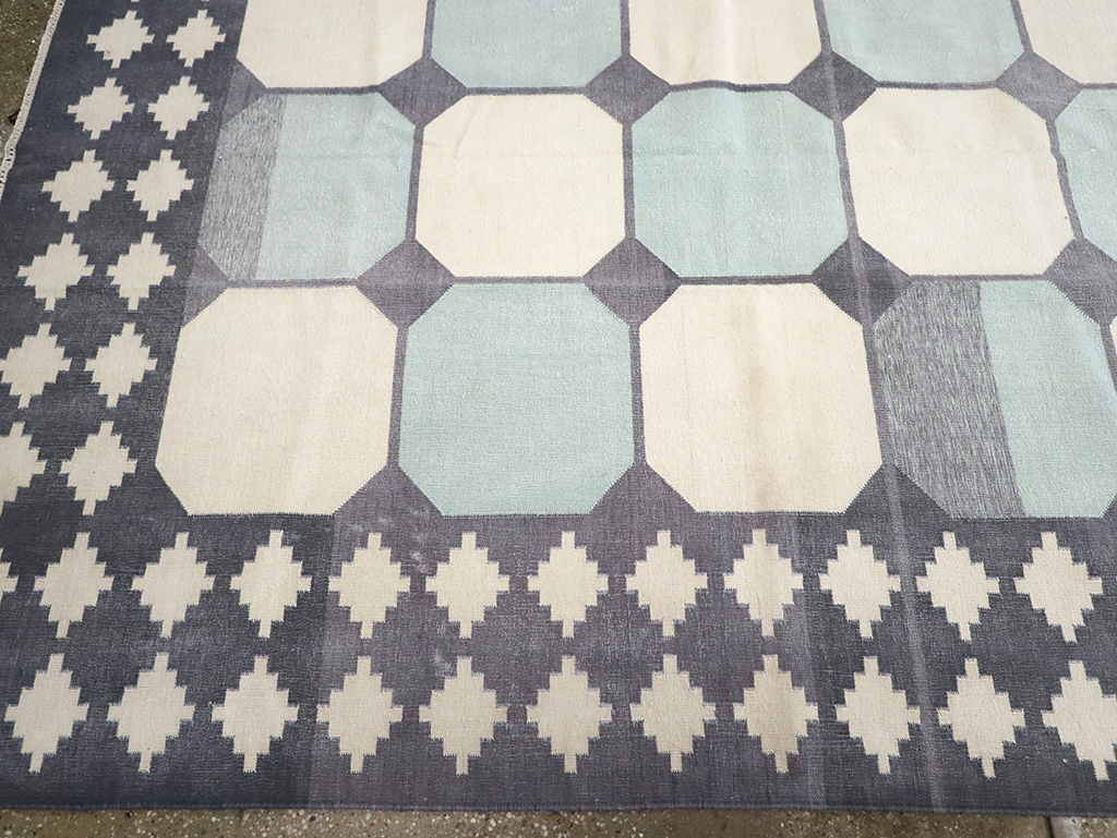 Flat-weave Indian Dhurrie, No.17633 - Staging