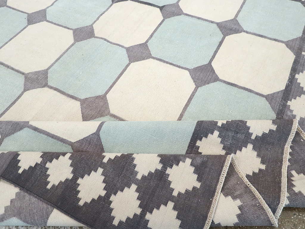 Flat-weave Indian Dhurrie, No.17633 - Staging