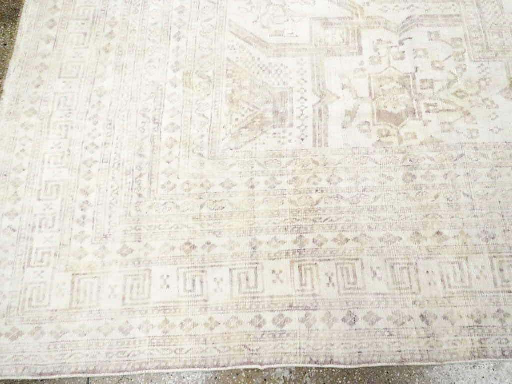 Vintage Cotton Agra Carpet, No.17643 - Staging