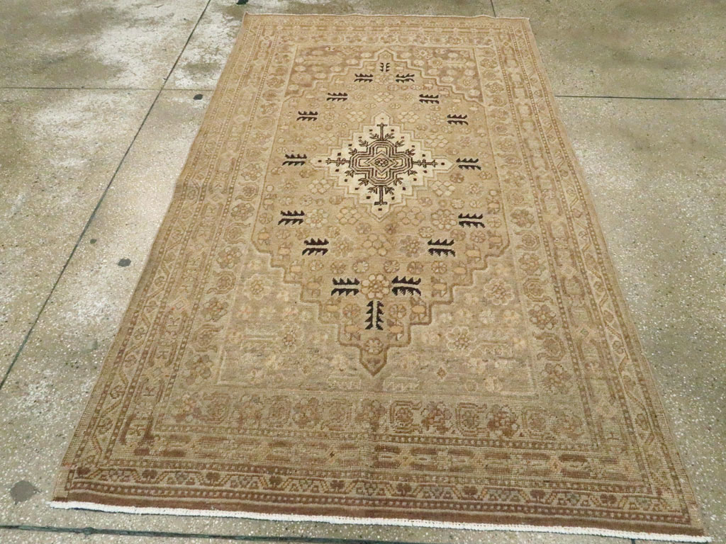 Vintage East Turkestan Khotan Rug, No.17659 - Staging