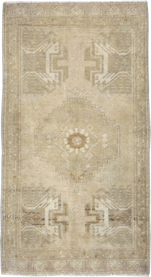 Antique Turkish Oushak Rug, No.17682 - Staging