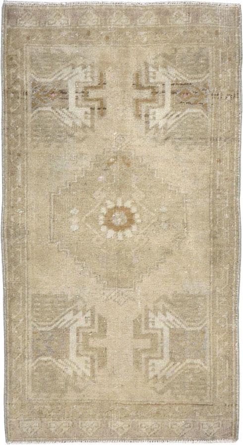 Antique Turkish Oushak Rug, No.17682 - Staging