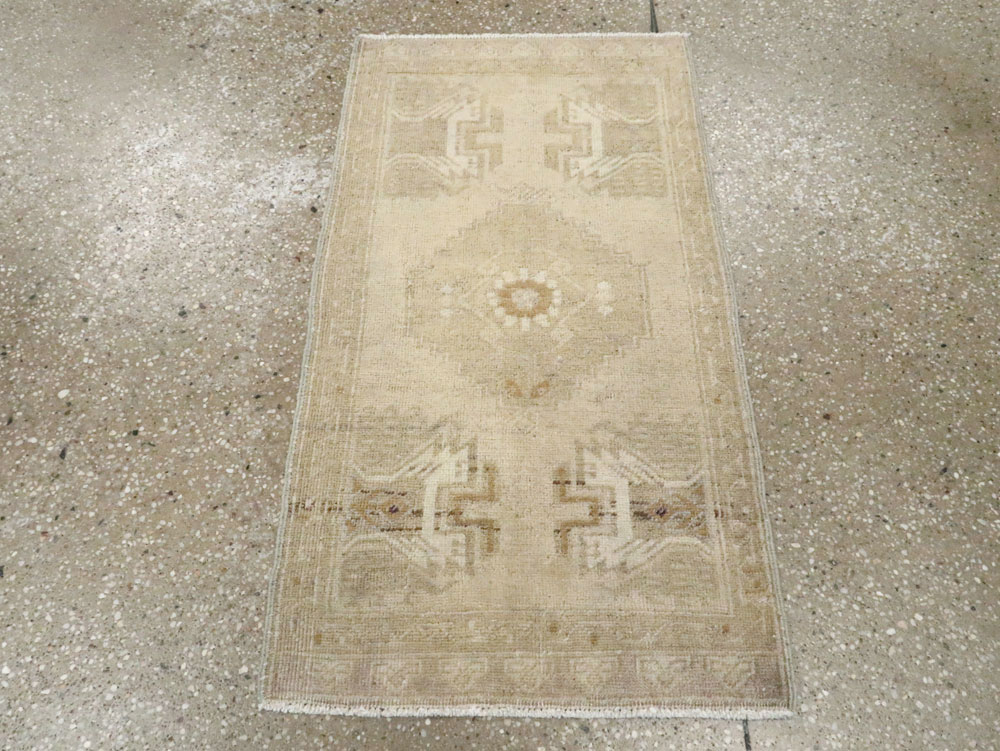 Antique Turkish Oushak Rug, No.17682 - Staging