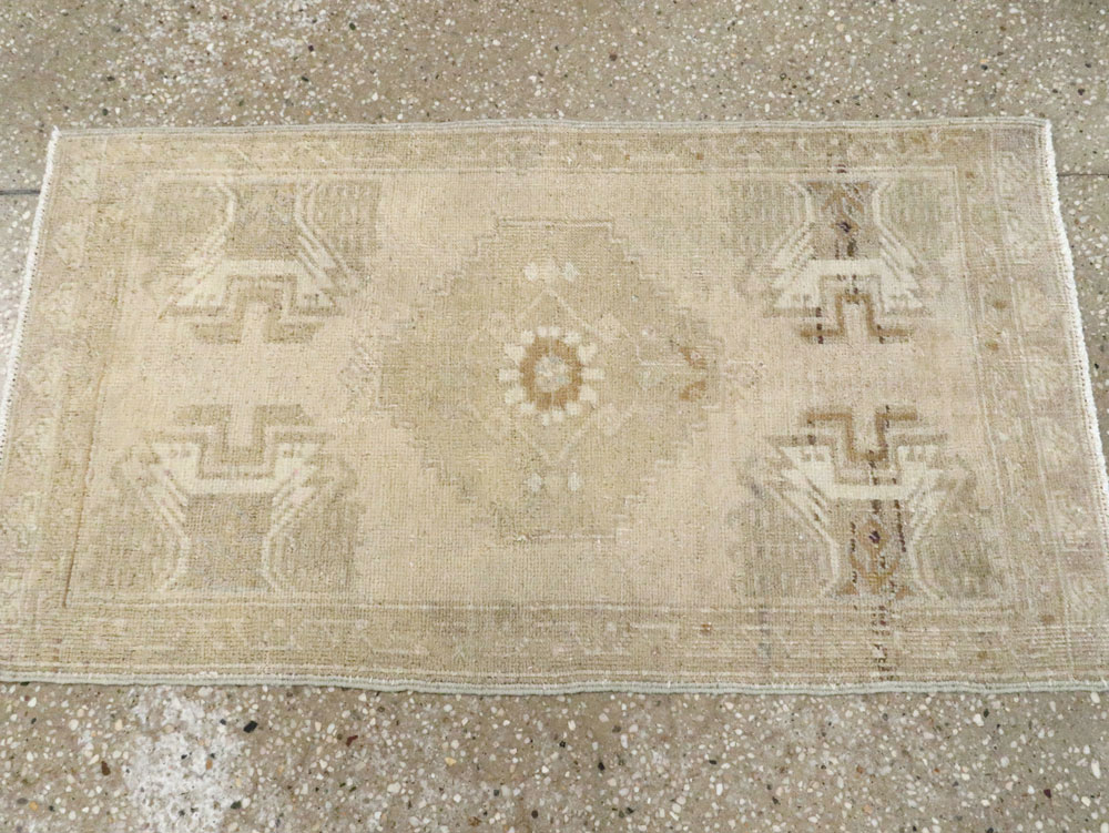 Antique Turkish Oushak Rug, No.17682 - Staging