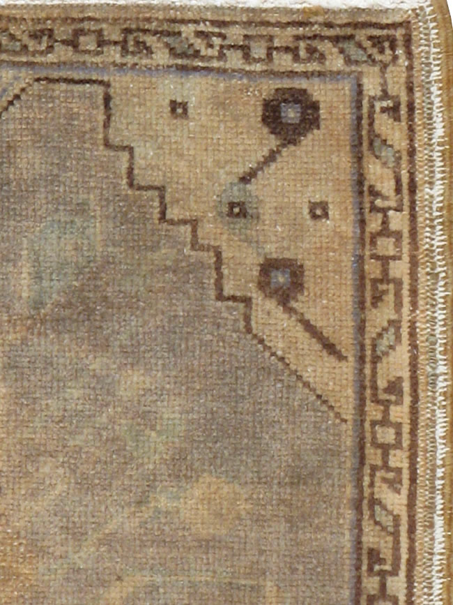 Vintage Turkish Oushak Rug, No.17687 - Staging