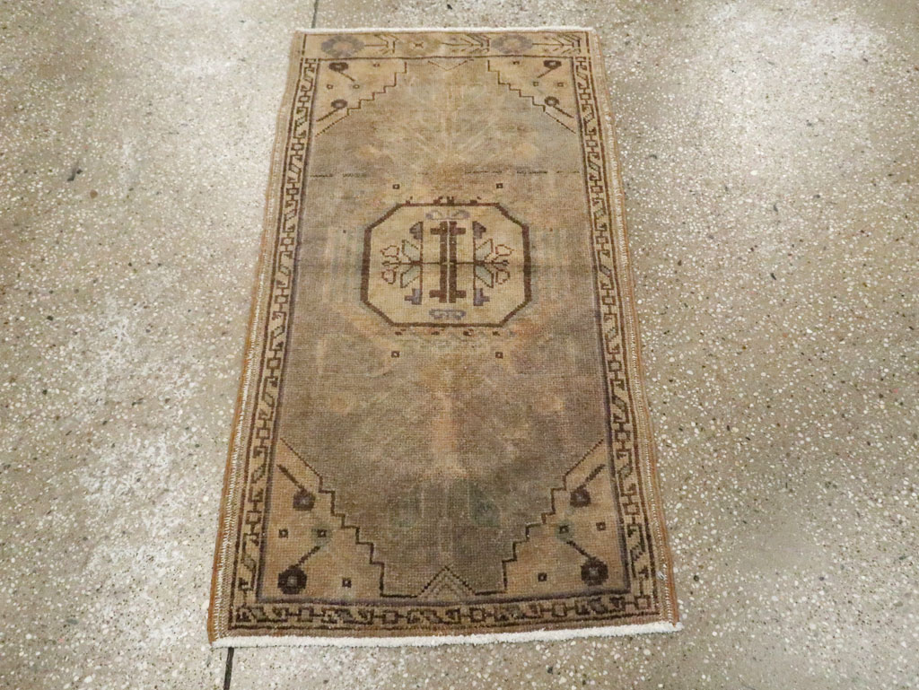 Vintage Turkish Oushak Rug, No.17687 - Staging
