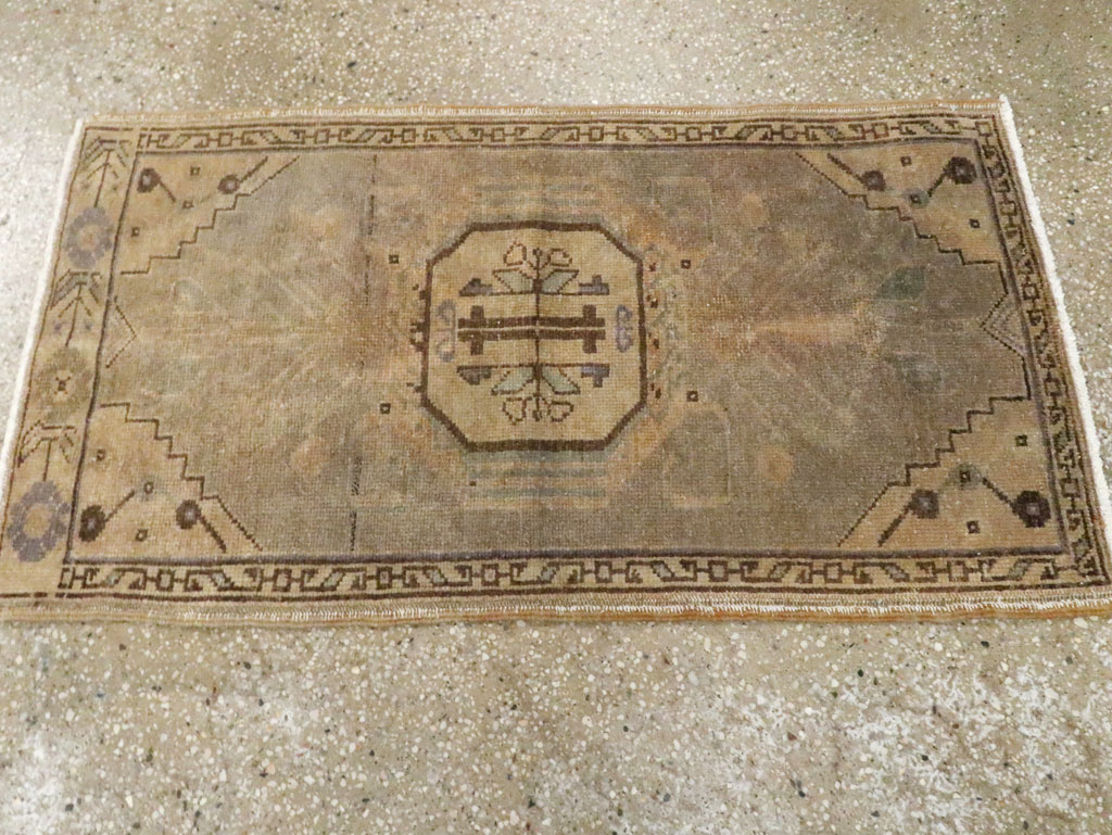 Vintage Turkish Oushak Rug, No.17687 - Staging
