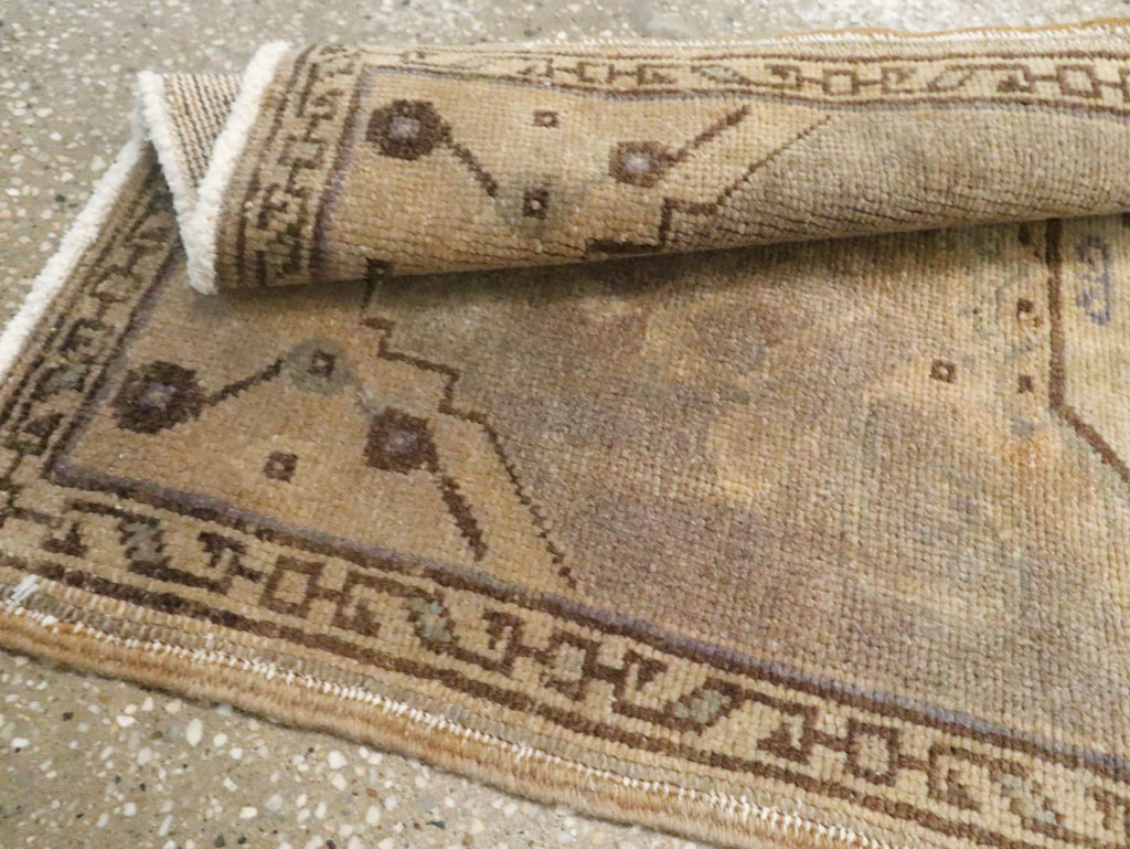 Vintage Turkish Oushak Rug, No.17687 - Staging