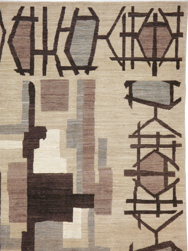 Modernist Persian Tabriz Carpet, No.17696 - Staging