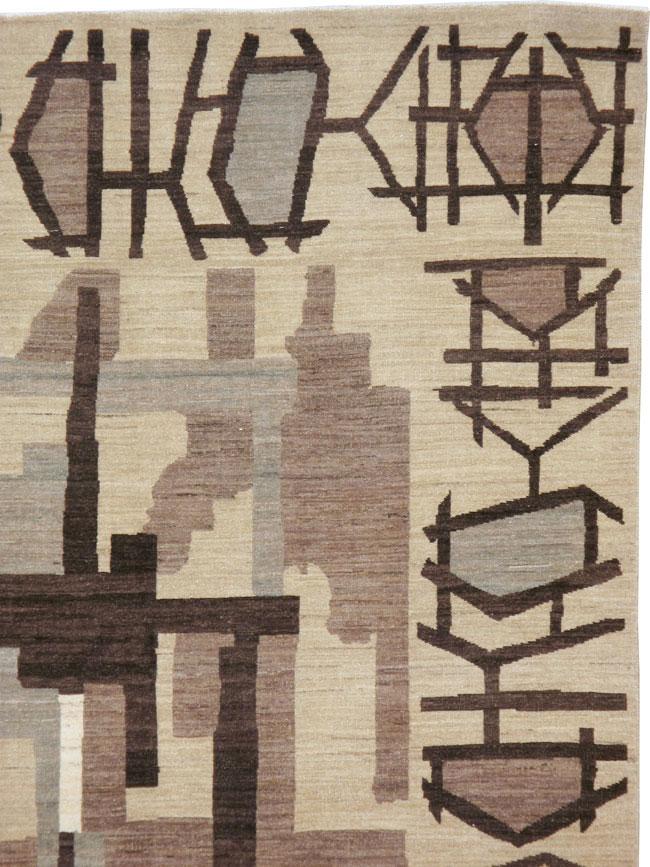 Modernist Persian Tabriz Carpet, No.17696 - Staging