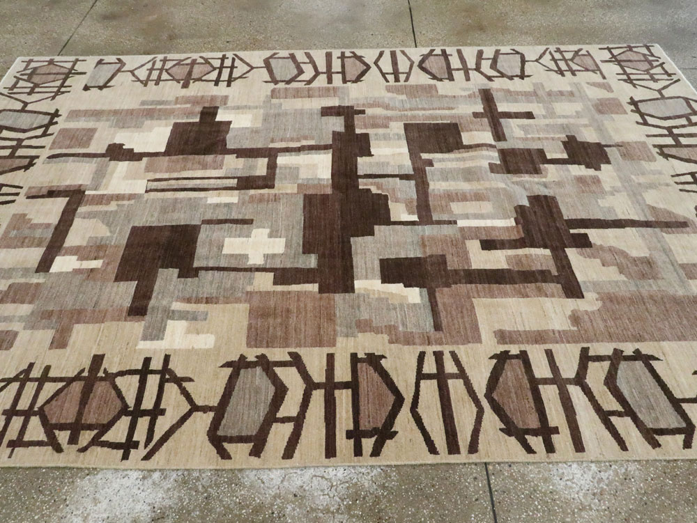 Modernist Persian Tabriz Carpet, No.17696 - Staging