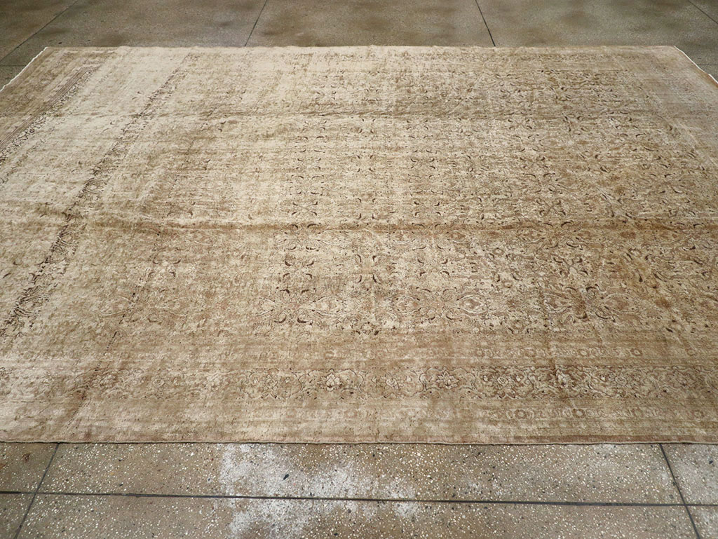 Antique Persian Mashad Carpet, No.17746 - Staging