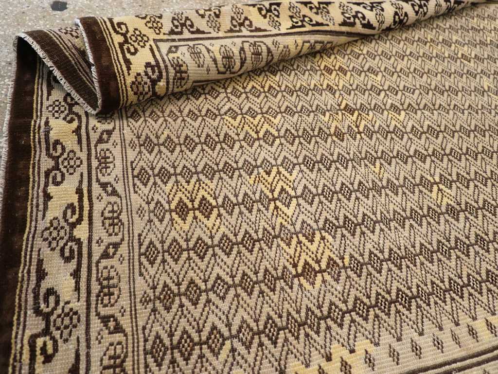 Vintage Indian Agra Rug, No.17800 - Staging