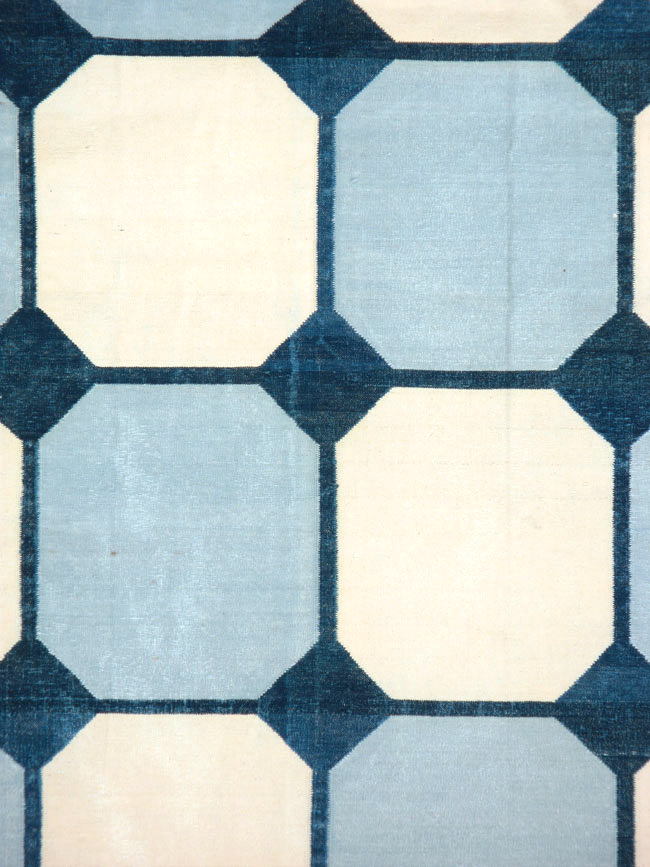 Vintage Indian Flatweave Kilim Dhurrie, No.17815 - Staging