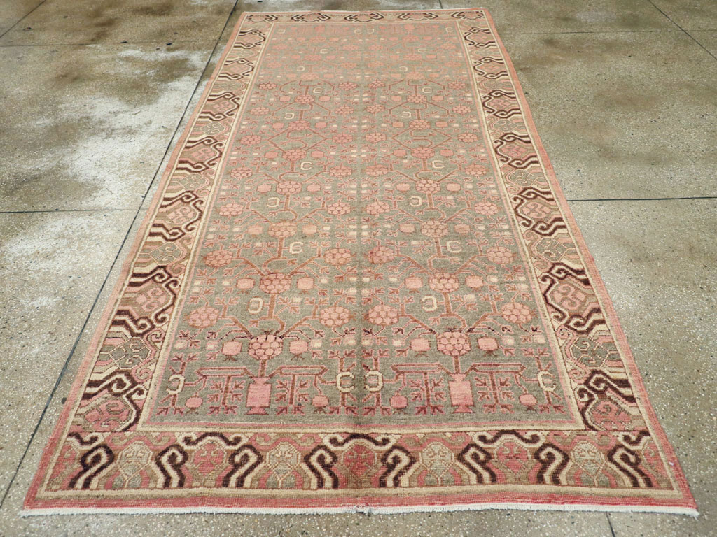 Vintage East Turkestan Khotan Carpet, No.17842 - Staging