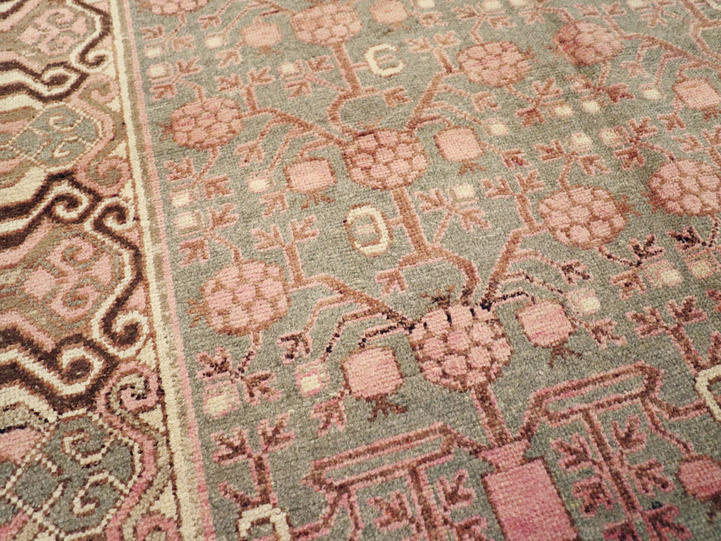 Vintage East Turkestan Khotan Carpet, No.17842 - Staging