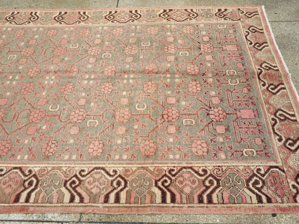 Vintage East Turkestan Khotan Carpet, No.17842 - Staging