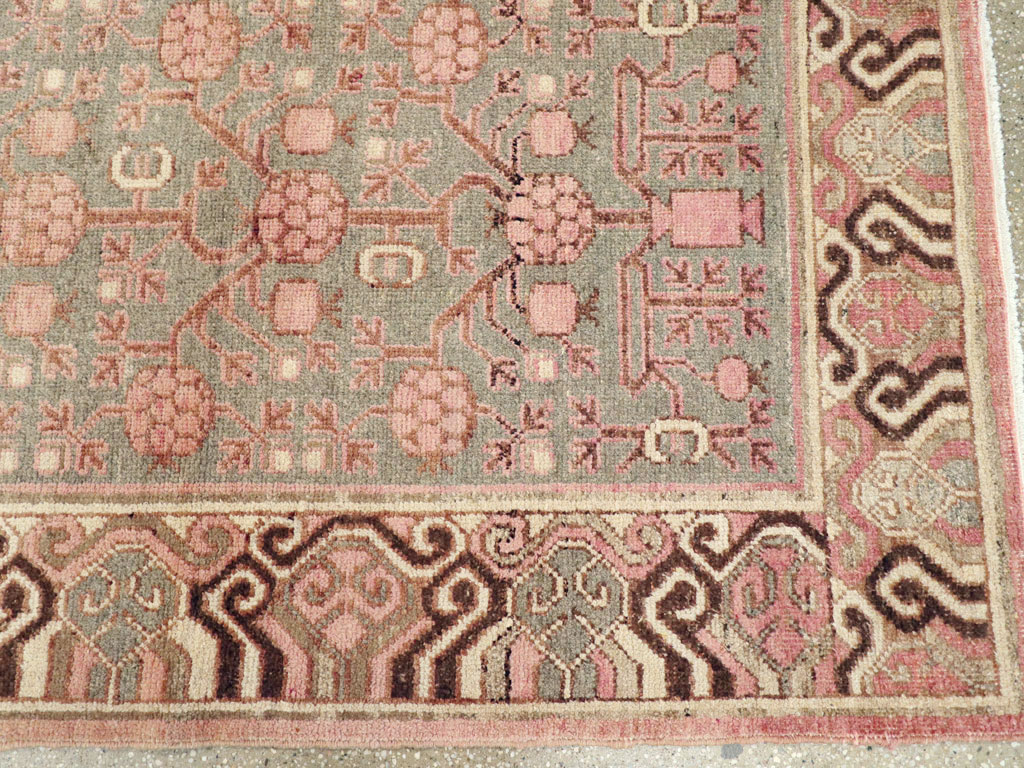 Vintage East Turkestan Khotan Carpet, No.17842 - Staging