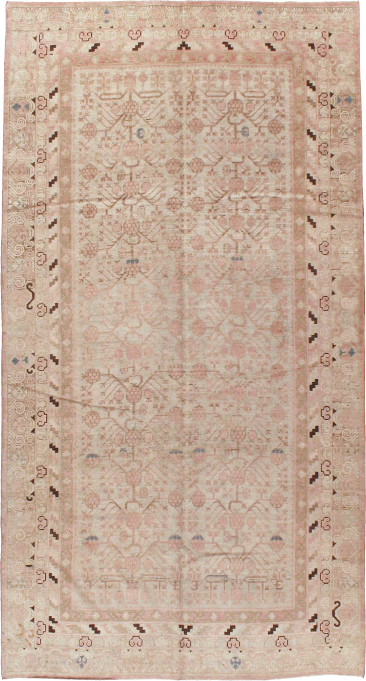 Vintage East Turkestan Khotan Carpet, No.17858 - Staging