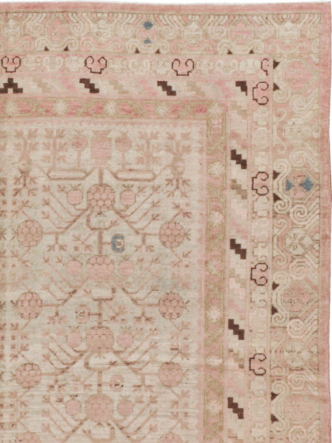 Vintage East Turkestan Khotan Carpet, No.17858 - Staging