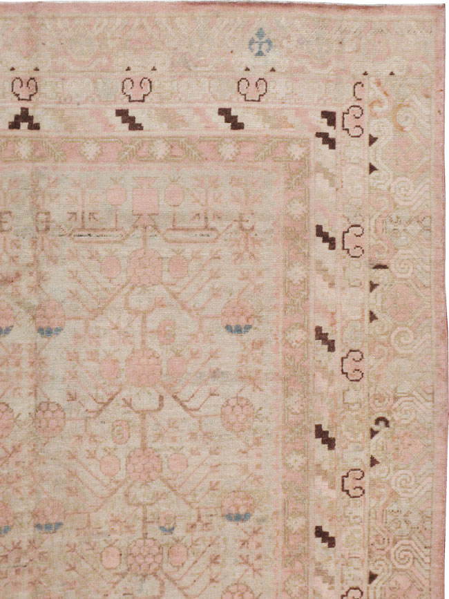 Vintage East Turkestan Khotan Carpet, No.17858 - Staging
