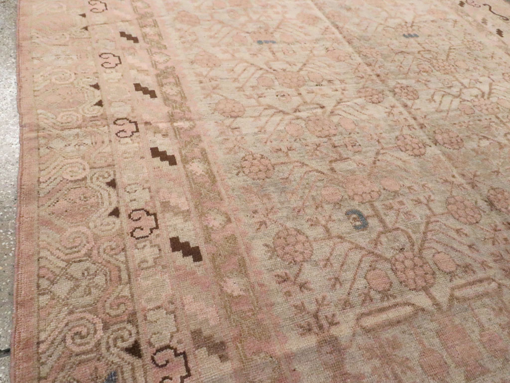 Vintage East Turkestan Khotan Carpet, No.17858 - Staging