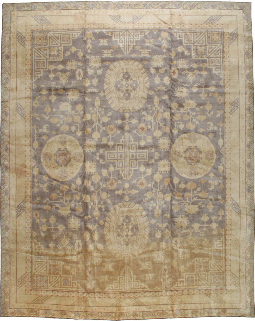 Vintage East Turkestan Khotan Carpet, No.17859 - Staging