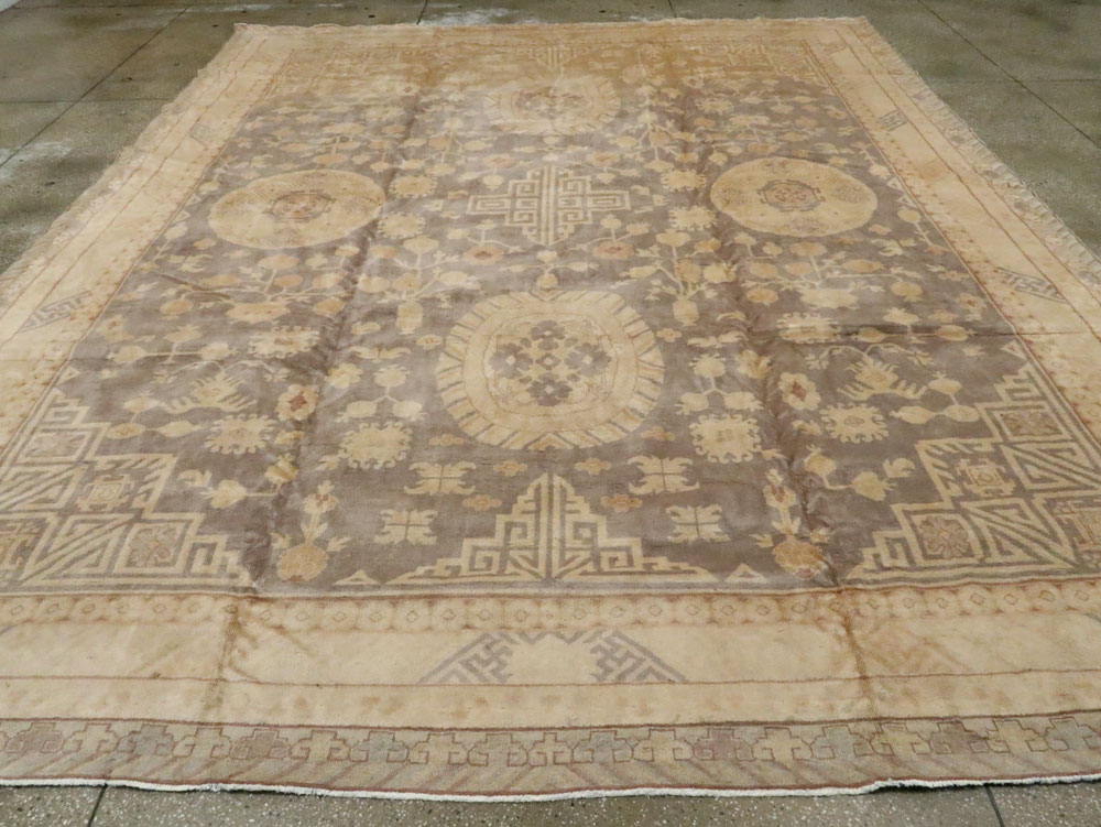 Vintage East Turkestan Khotan Carpet, No.17859 - Staging