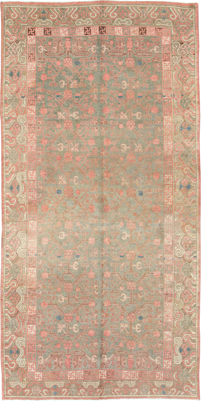 Vintage East Turkestan Khotan Carpet, No.17860 - Staging